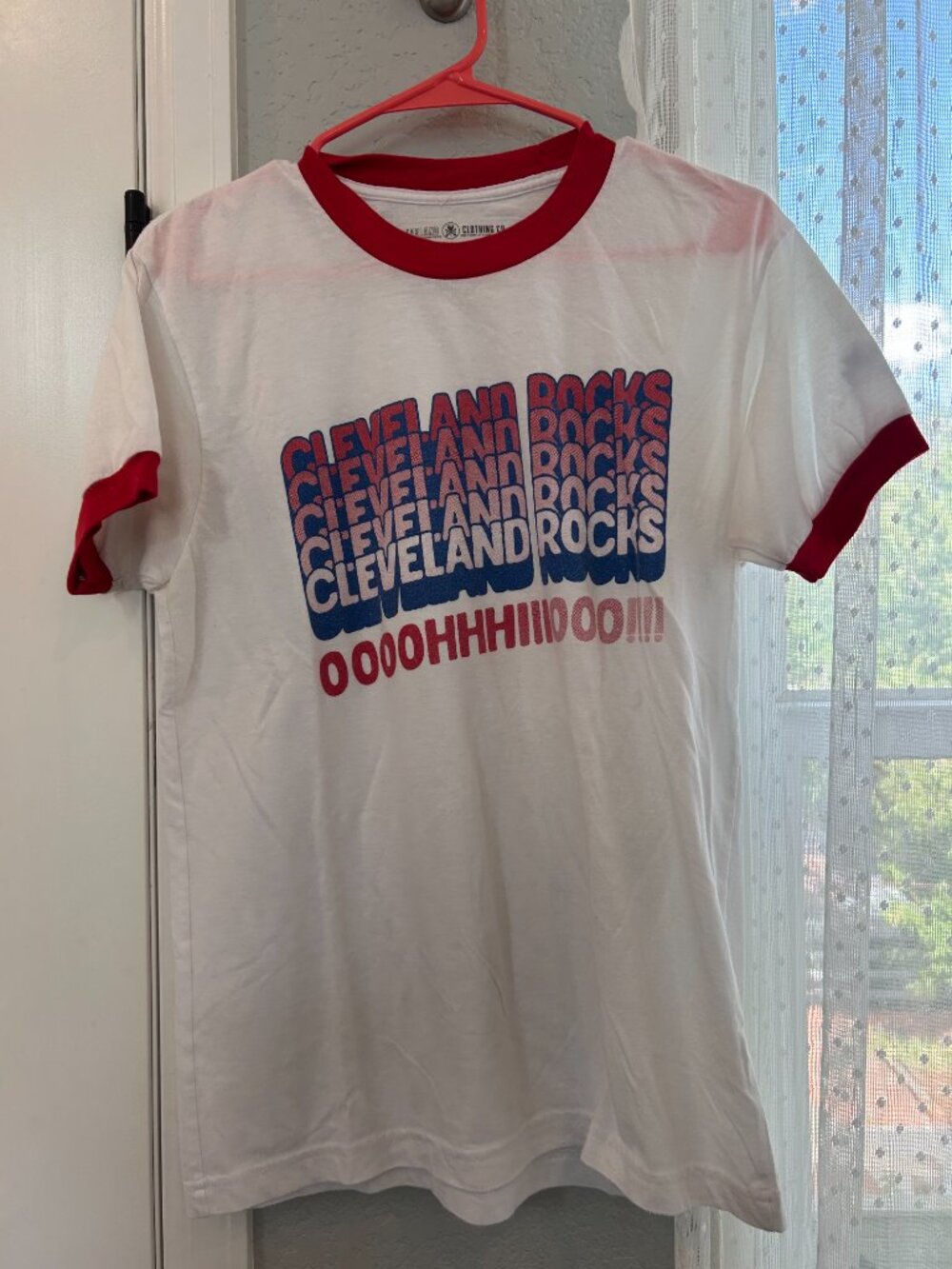 Cleveland Clothing Co Cleveland Rocks Oooohhio Retro Ringer Graphic Tee Medium